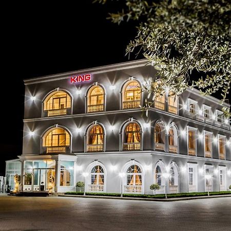 The King Resort Bërxull エクステリア 写真