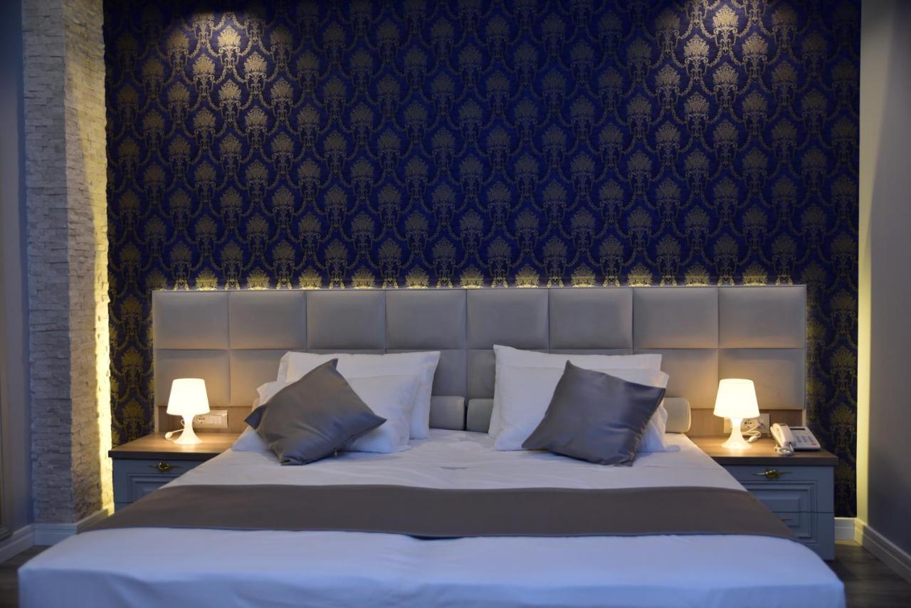 The King Resort Bërxull エクステリア 写真