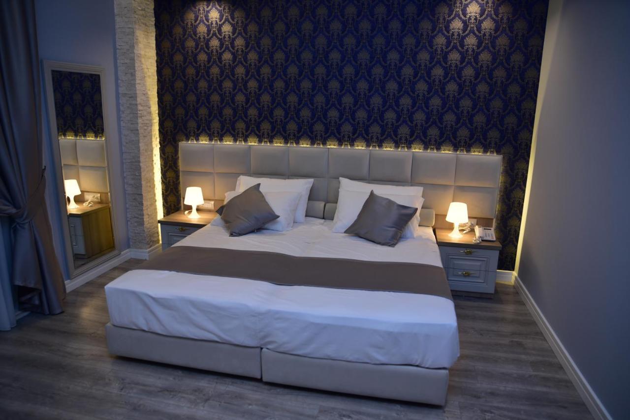The King Resort Bërxull エクステリア 写真
