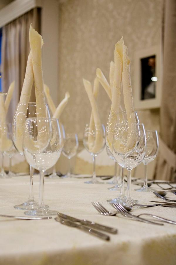 The King Resort Bërxull エクステリア 写真