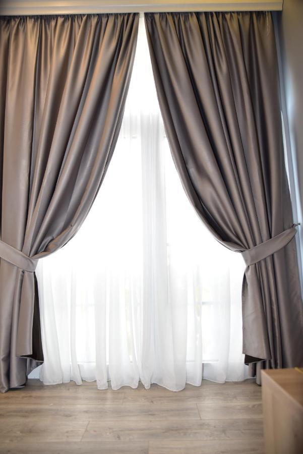 The King Resort Bërxull エクステリア 写真