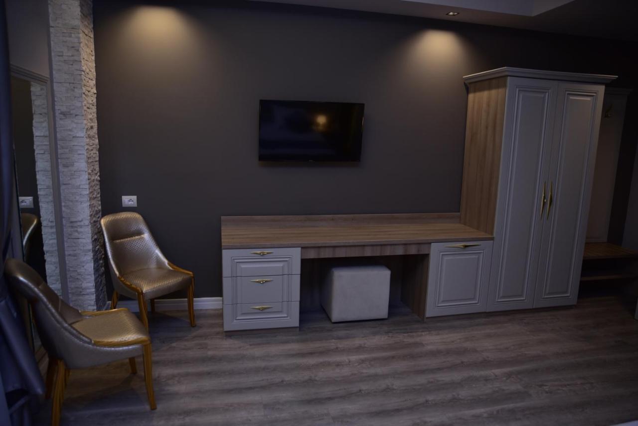 The King Resort Bërxull エクステリア 写真