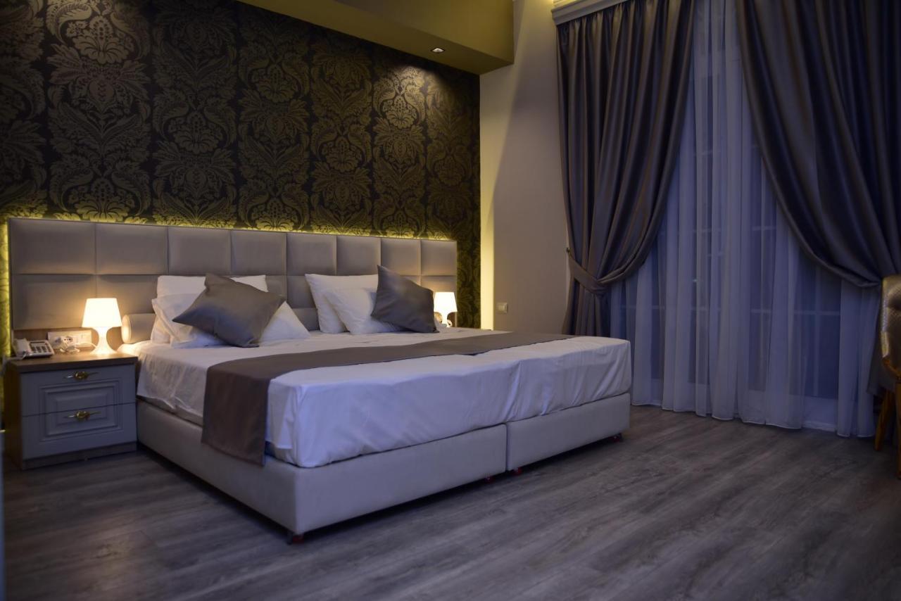 The King Resort Bërxull エクステリア 写真