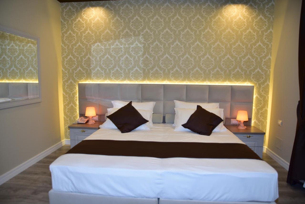 The King Resort Bërxull エクステリア 写真