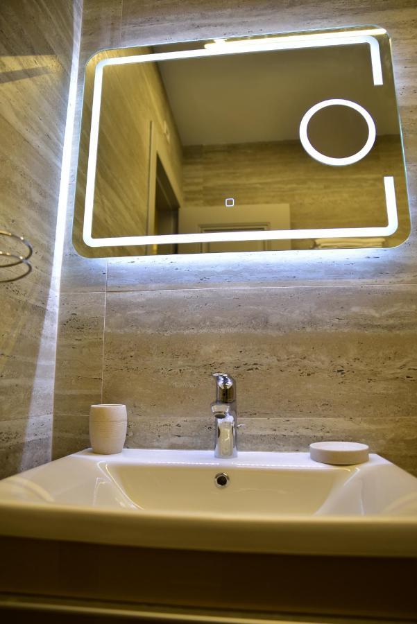 The King Resort Bërxull エクステリア 写真