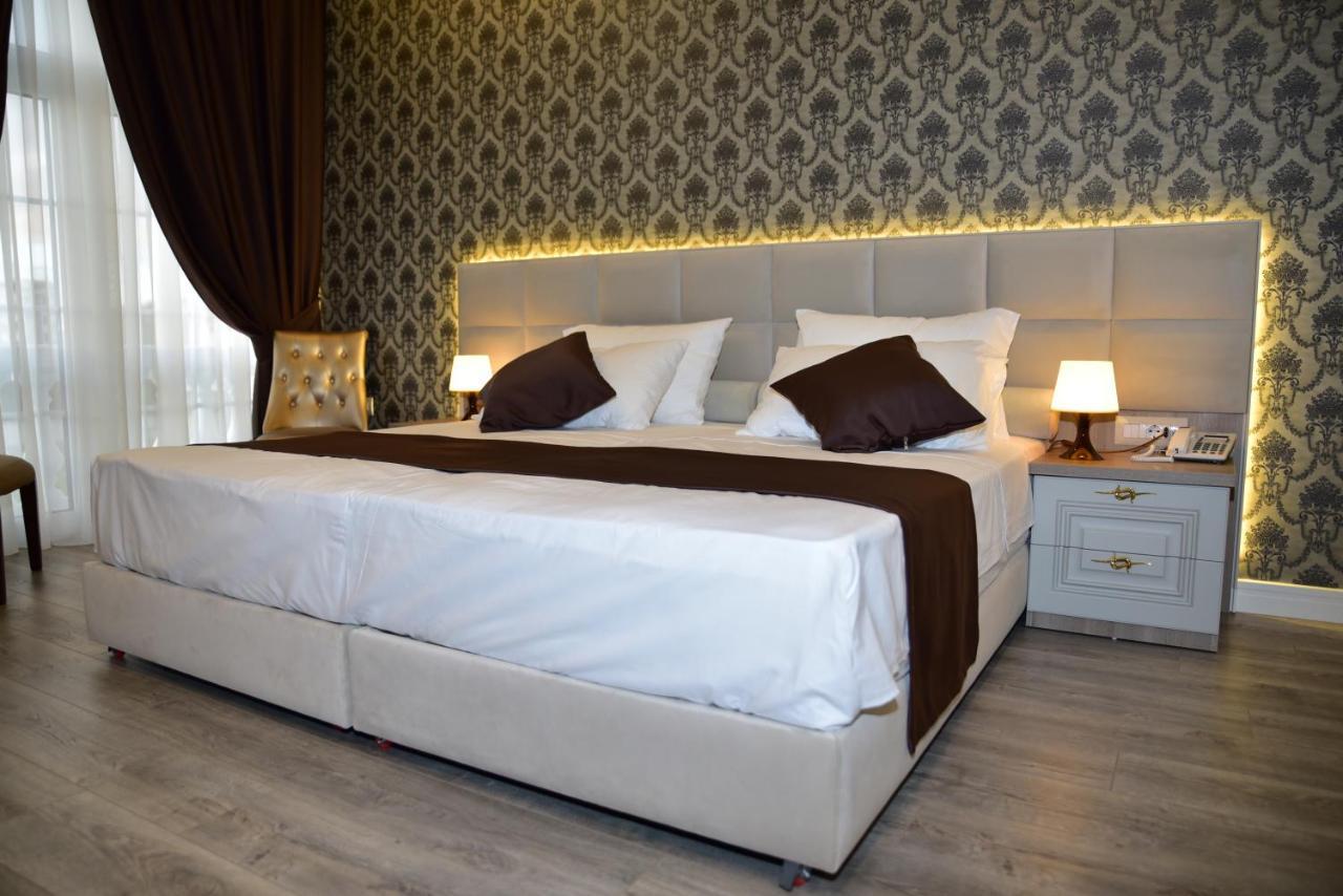 The King Resort Bërxull エクステリア 写真