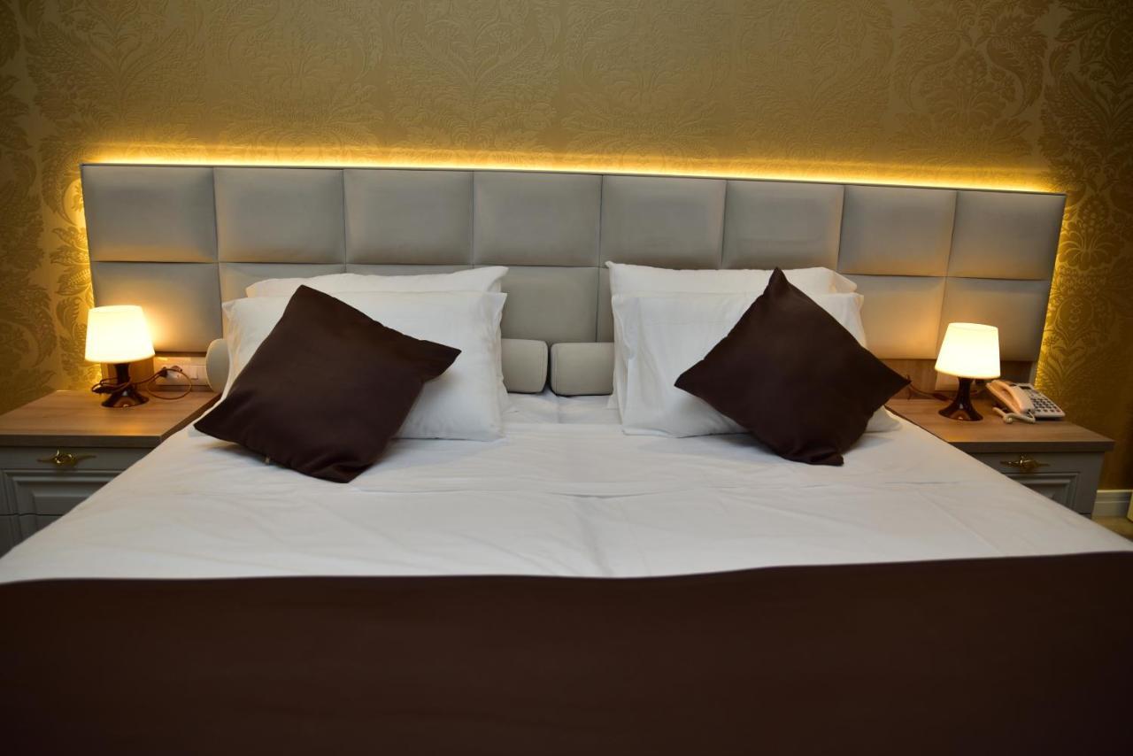 The King Resort Bërxull エクステリア 写真
