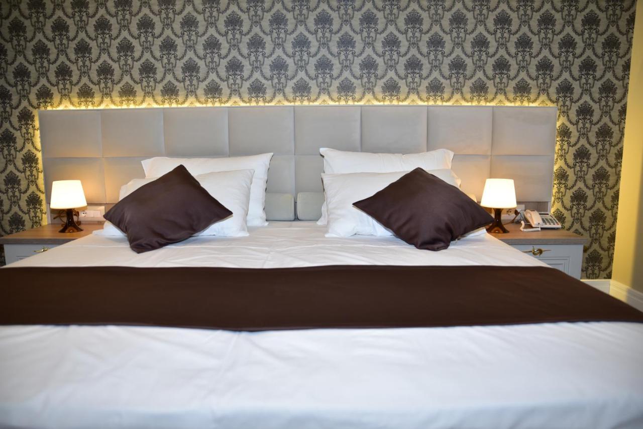 The King Resort Bërxull エクステリア 写真